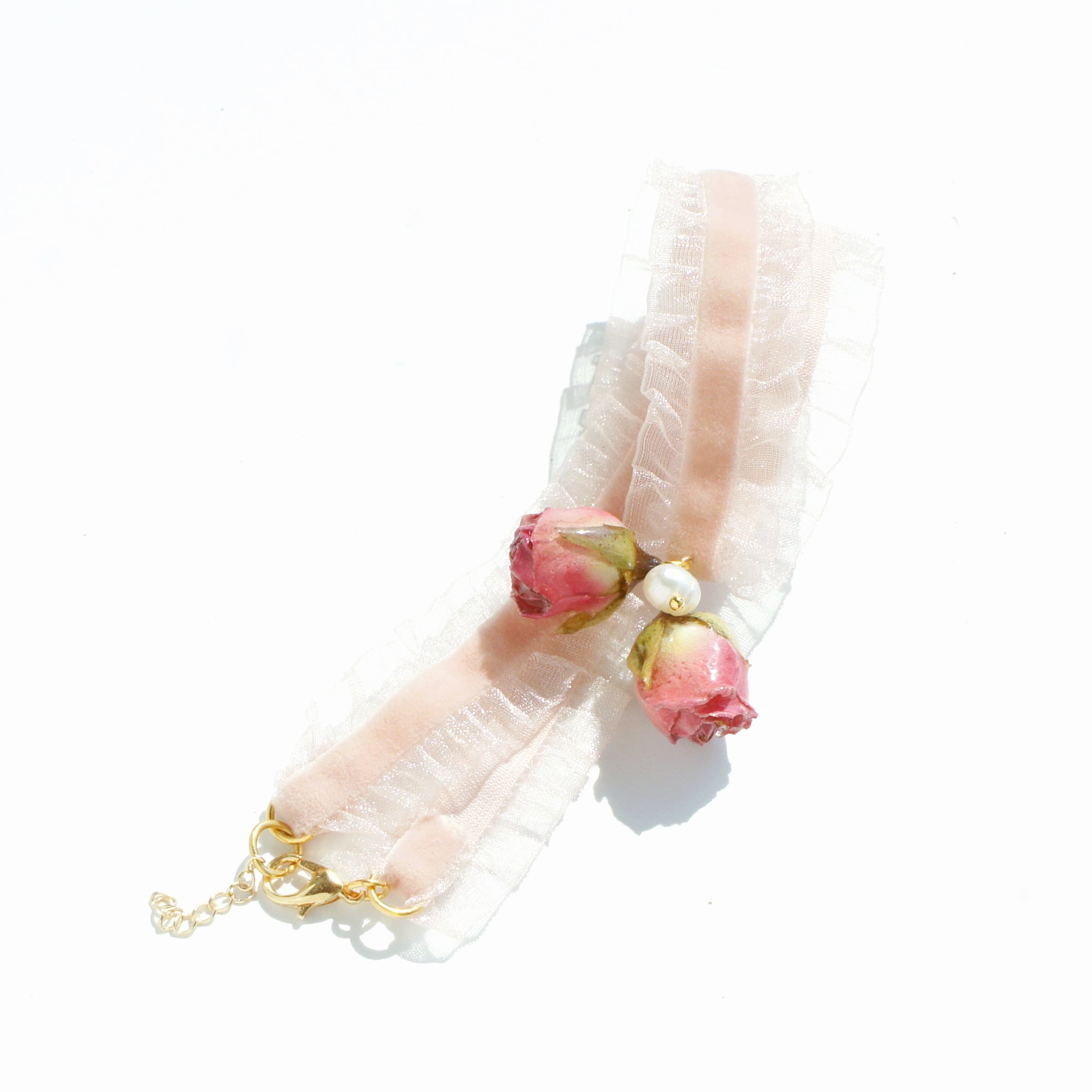 *REAL FLOWER* Bella Rosa Ruffled Tulle Velvet Ribbon Choker with Double Rosebuds and Freshwater Pearl