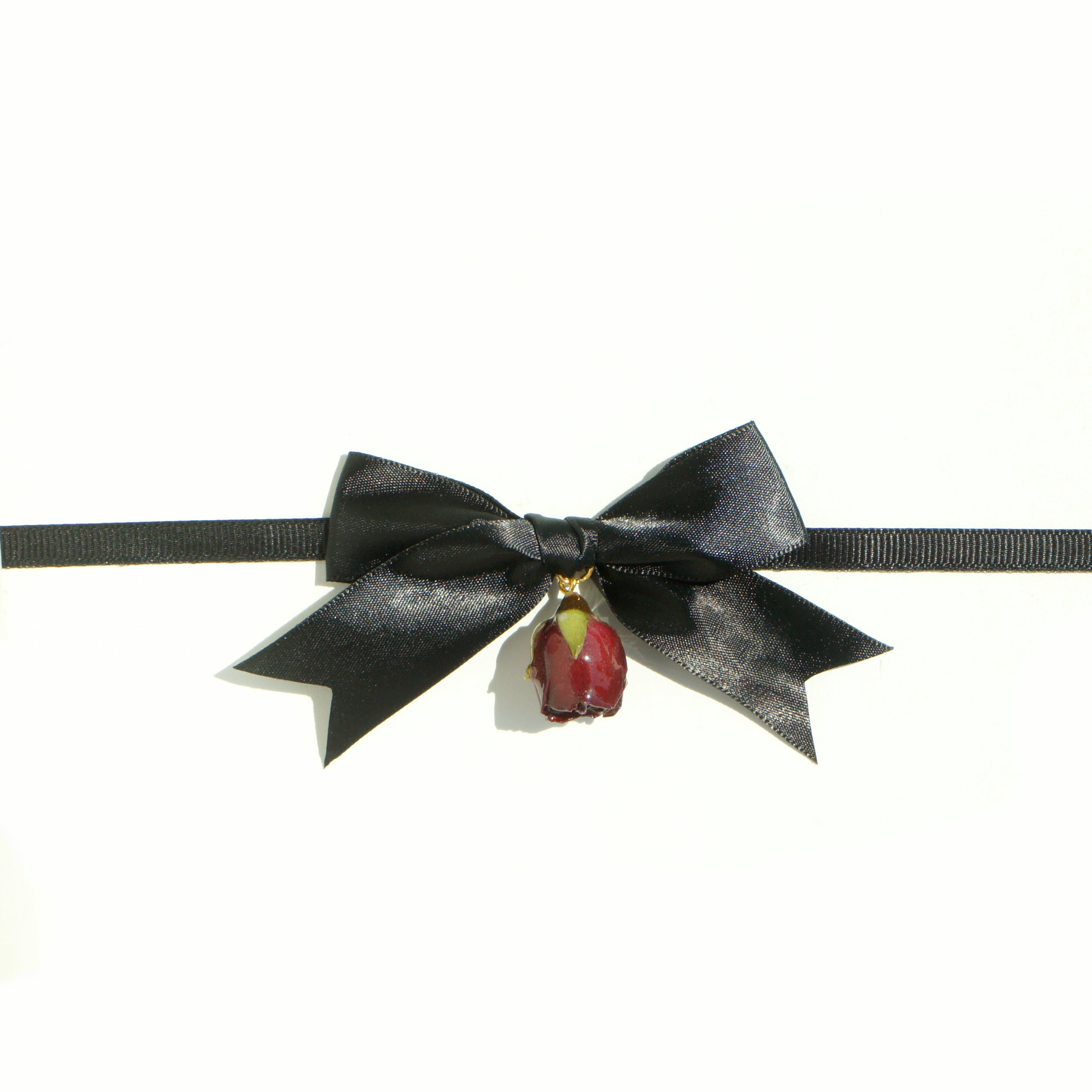 *REAL FLOWER* Grande Amore Rosebud and Satin Ribbon Bow Choker