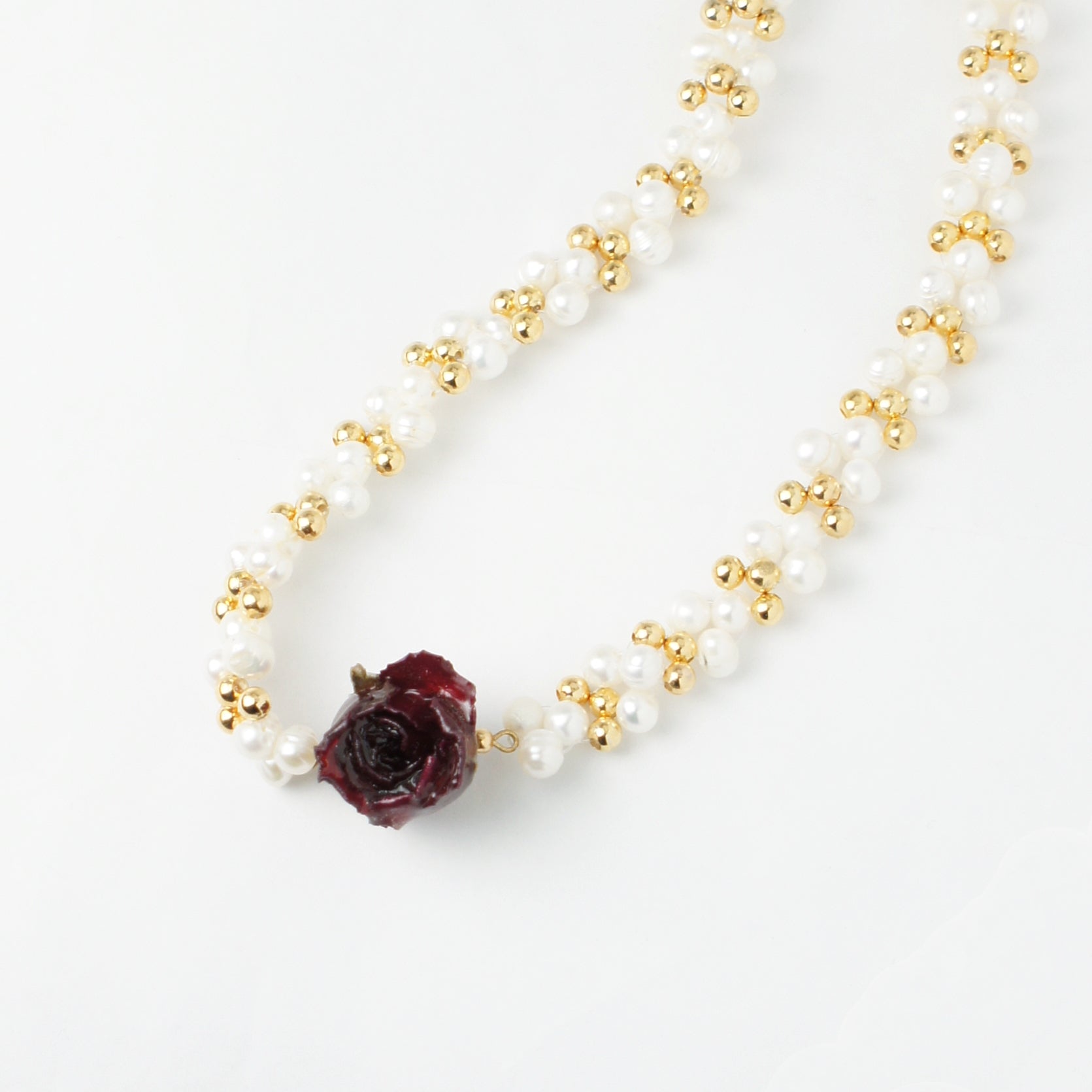 *REAL FLOWER* Grande Amore Braided Freshwater Pearl Choker Necklace with Red Rosebud