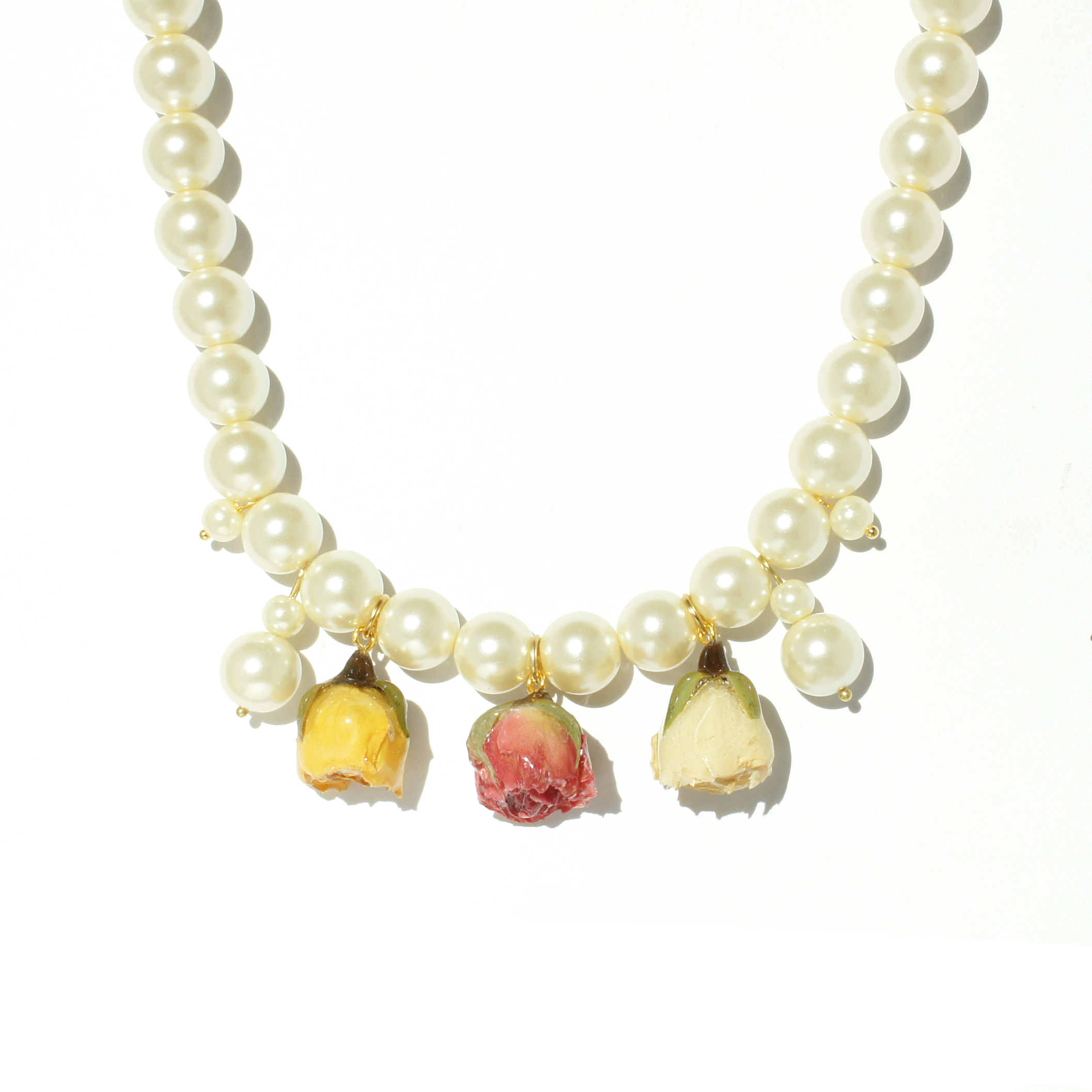 *REAL FLOWER* Queen Anne Jumbo Pearl Collar Necklace with Rosebuds