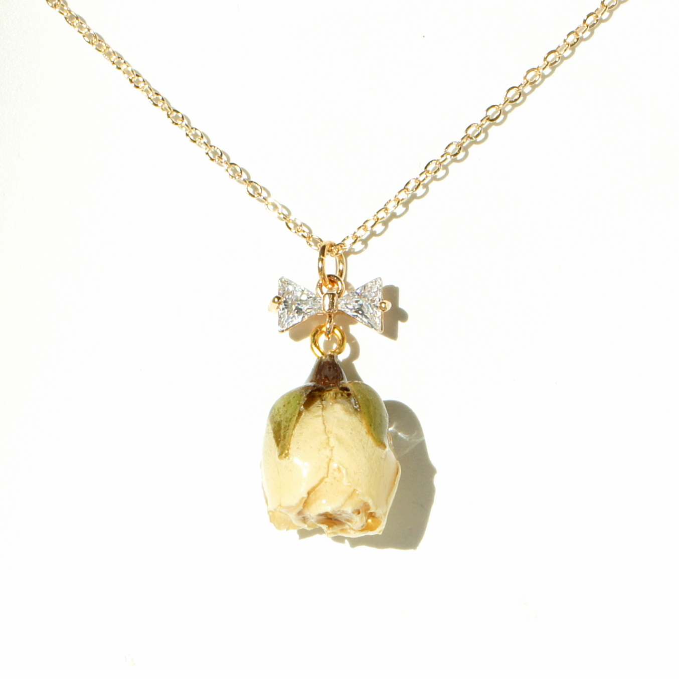*REAL FLOWER* Rosa Brillante Rosebud Pendant Chain Necklace with Crystal Bow