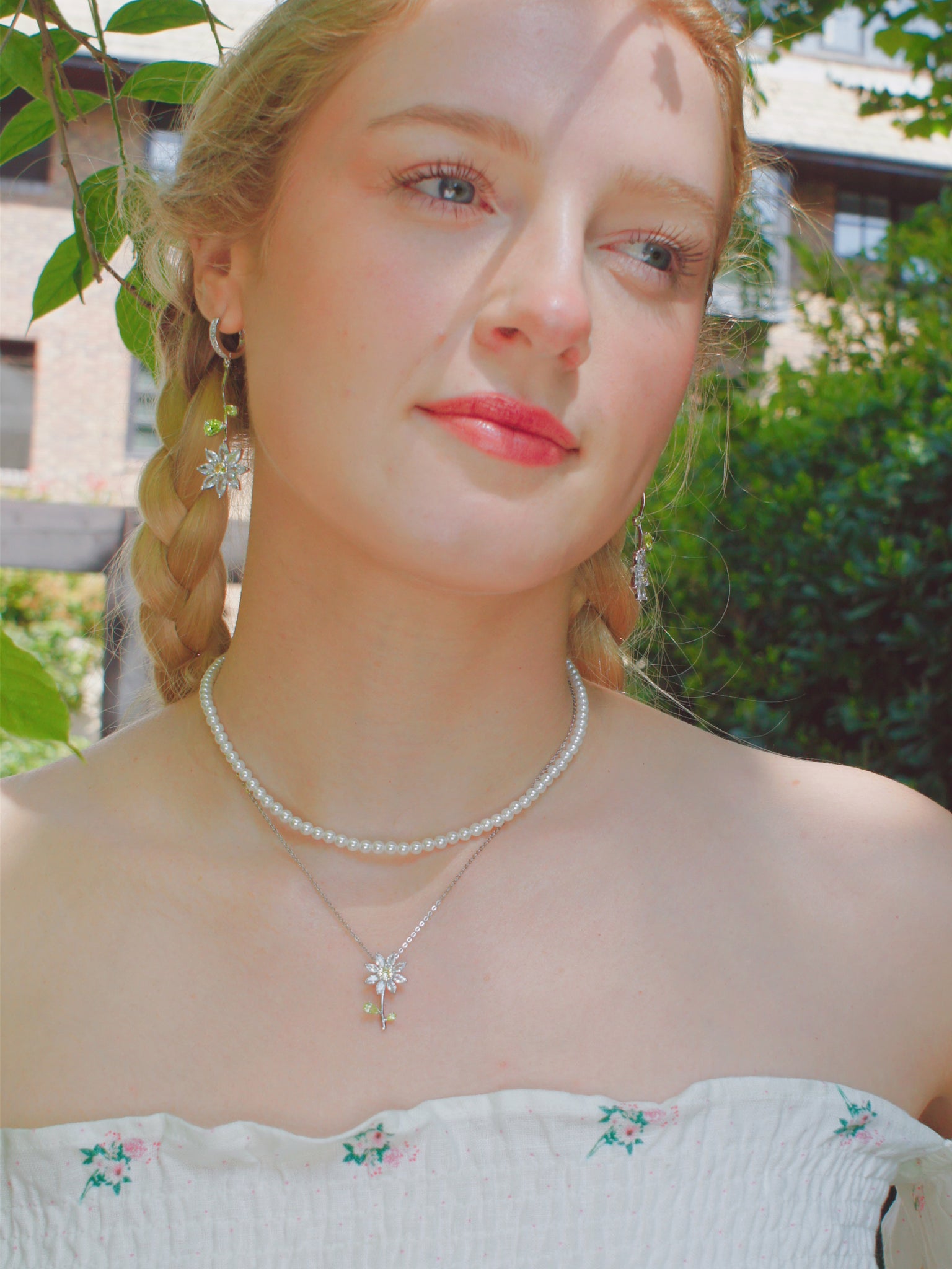 Garden Tales Crystal Daisy with Stem Pendant Necklace, Sterling