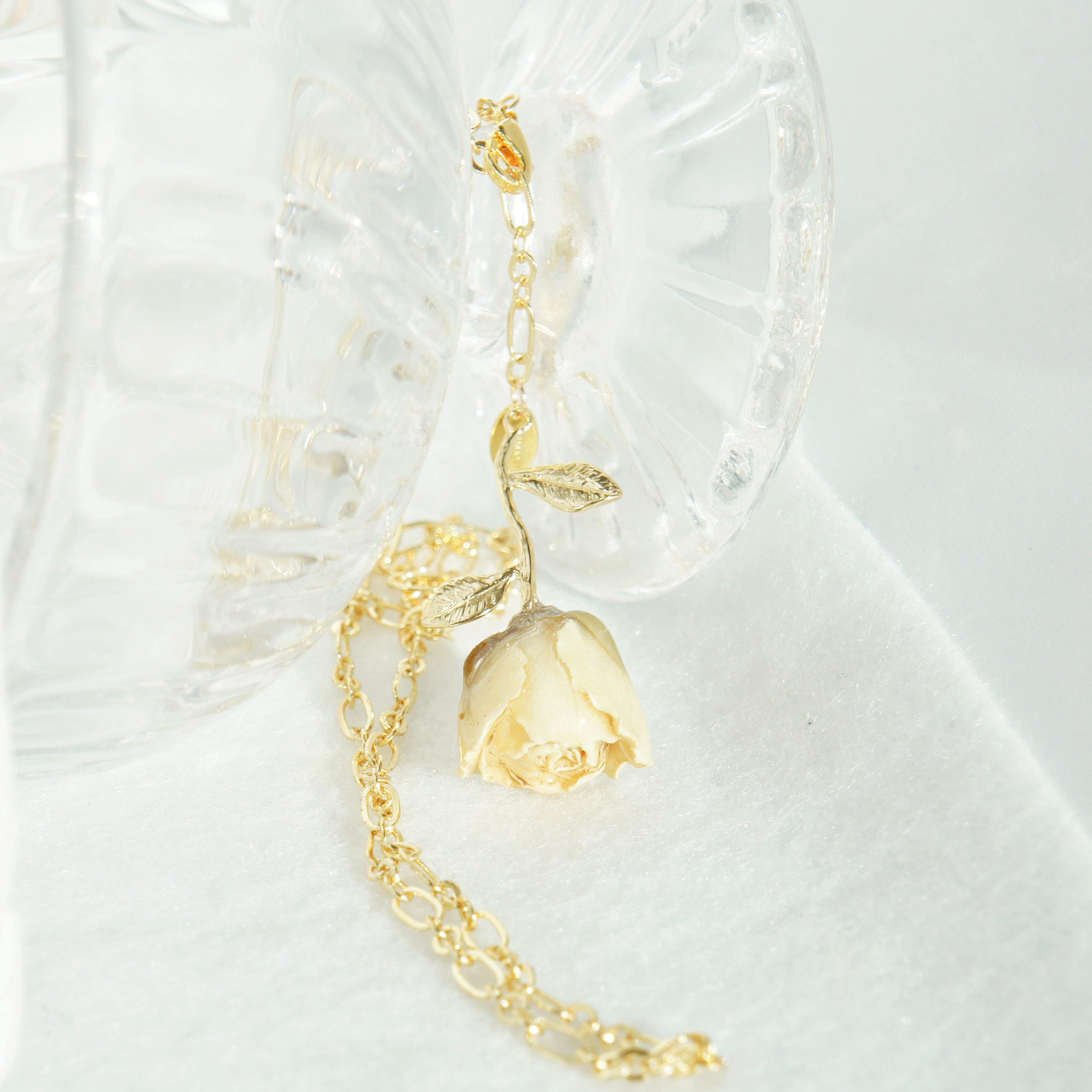 Baby Rosa Chain *REAL FLOWER* Rosa Blanca Chain Necklace with Rosebud Pendant, Length ...