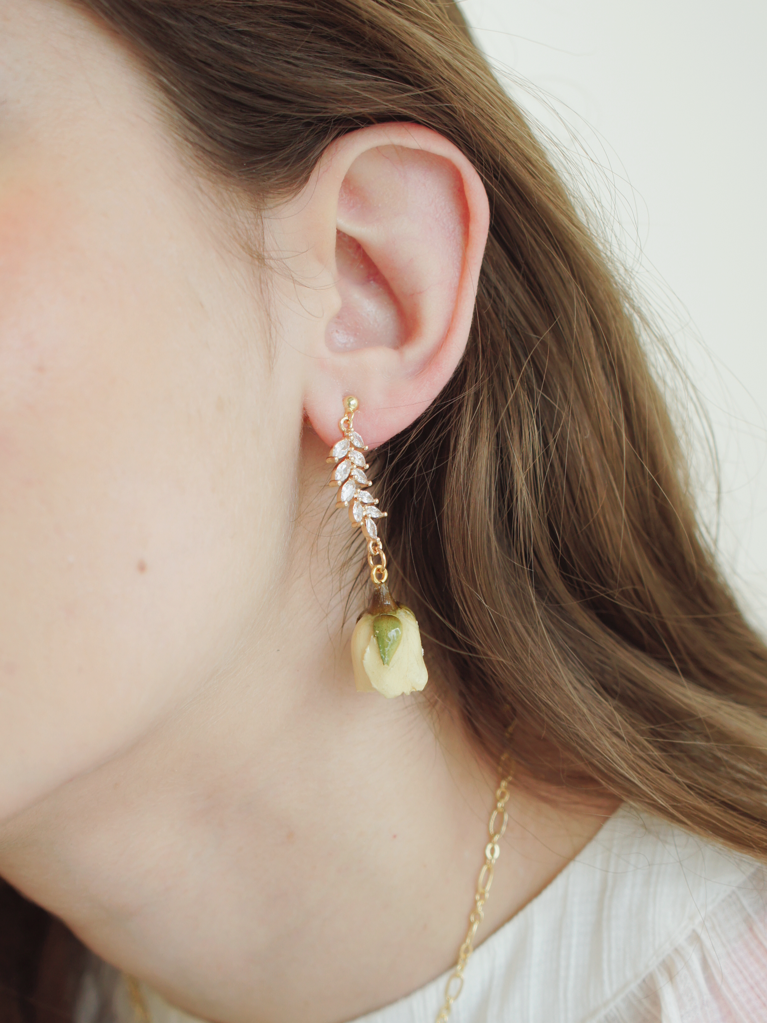 *REAL FLOWER* Rosa Brillante Rosebud Drop Earrings with Golden Stem and Crystal Leaf