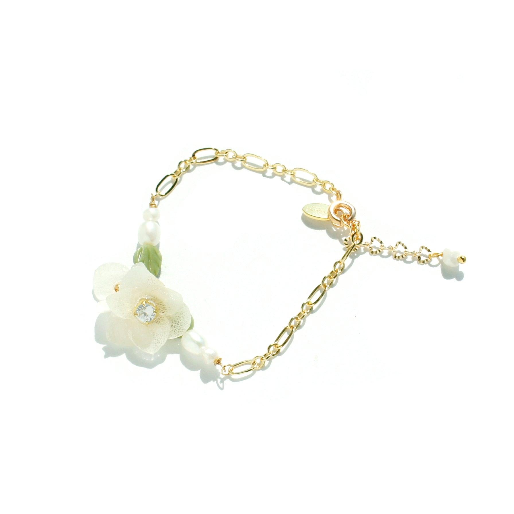 *REAL FLOWER* Verena Hydrangea Bracelet with Double Flowers, Freshwater Pearl and Coral Leaves