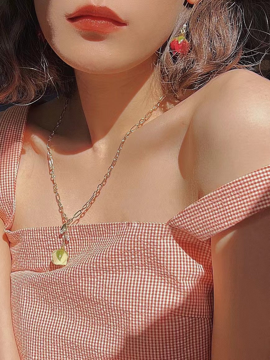 *REAL FLOWER* Rosa Blanca Adjustable Chain Necklace with Rosebud Pendant