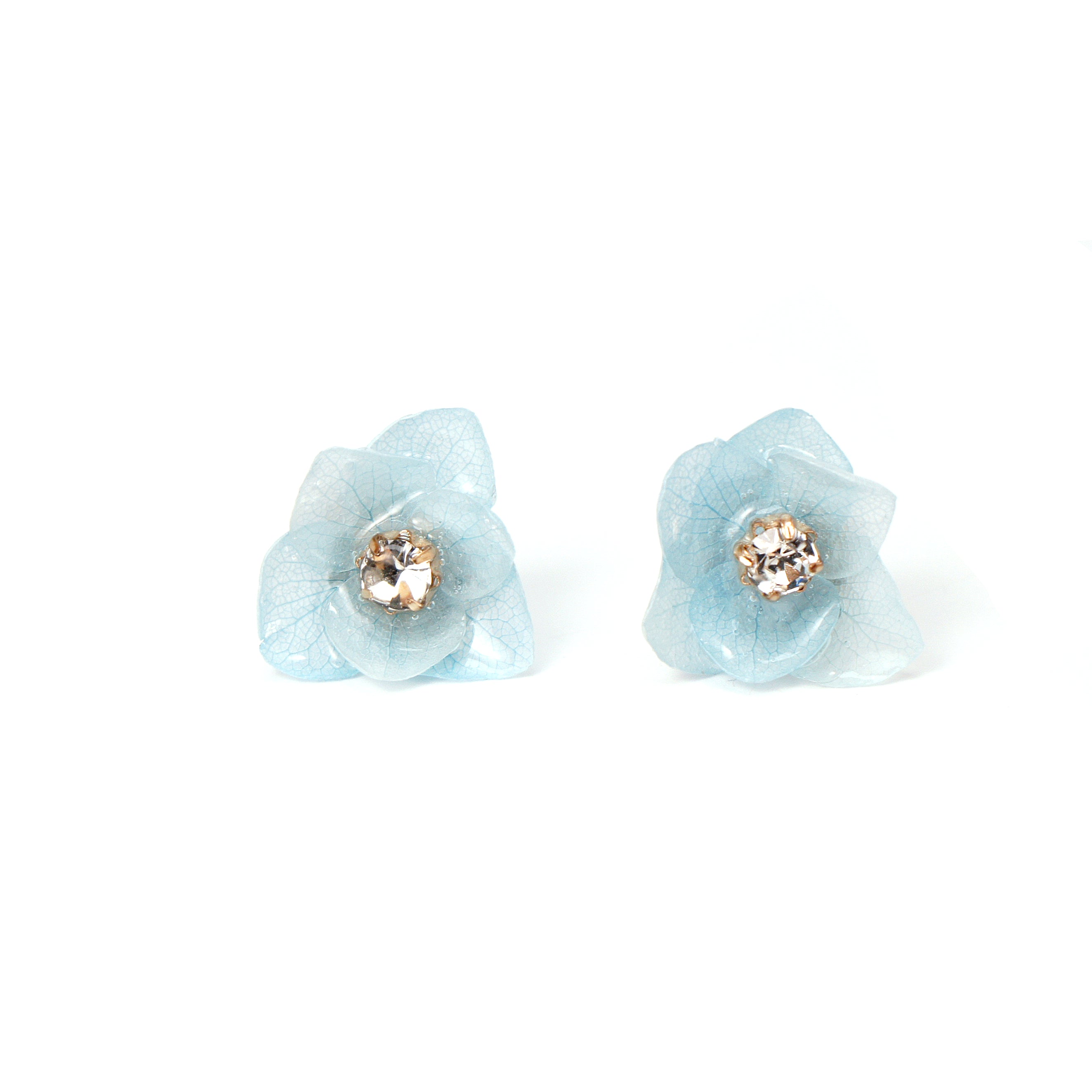 *REAL FLOWER* Libelle Layered Hydrangea Flower Stud Earrings