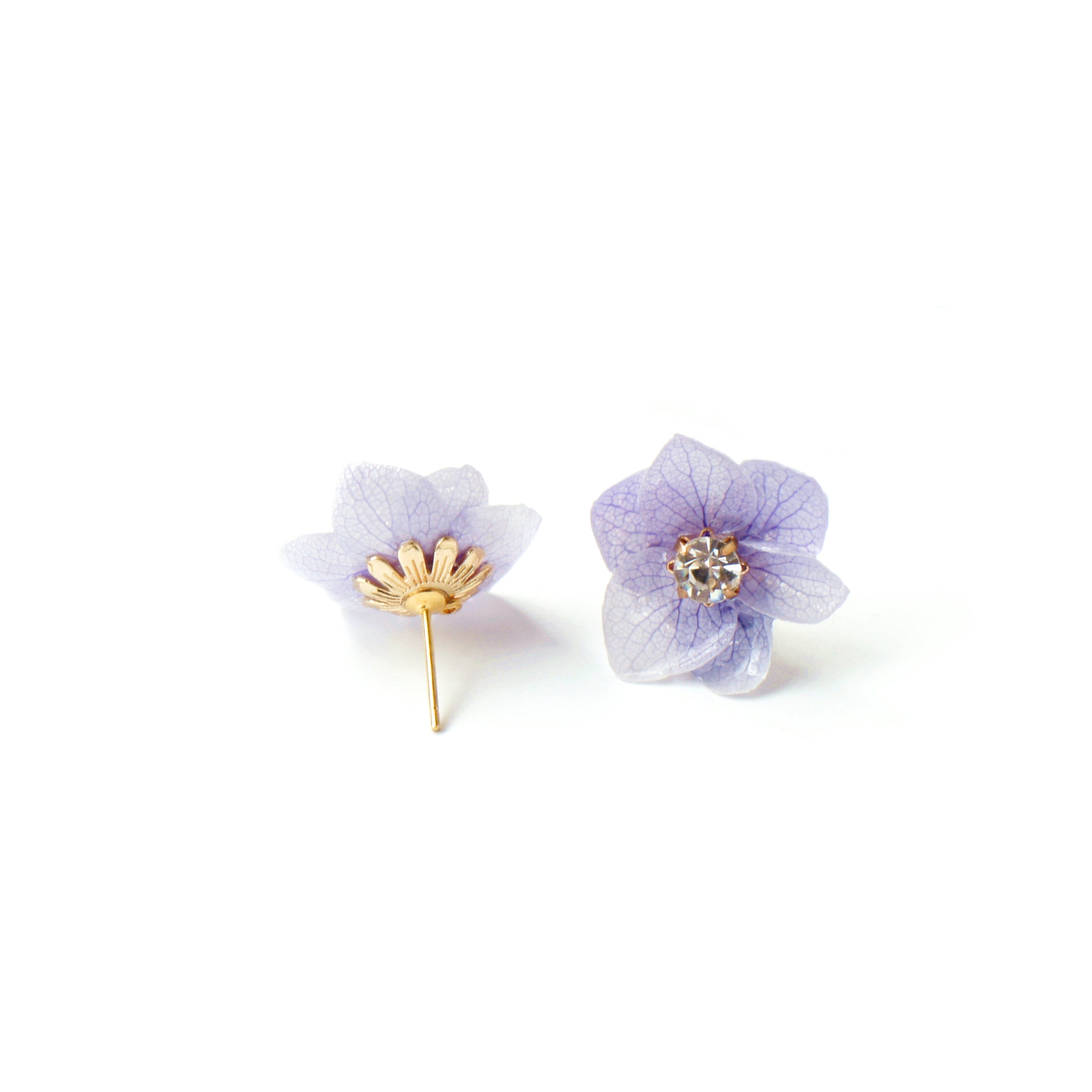 *REAL FLOWER* Libelle Layered Hydrangea Flower Stud Earrings