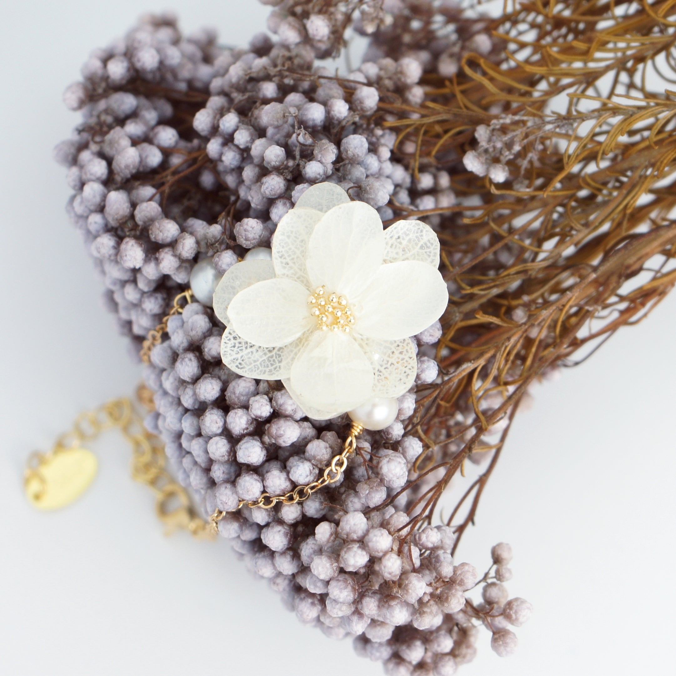 *REAL FLOWER* Annabelle Hydrangea and Freshwater Pearl Bracelet