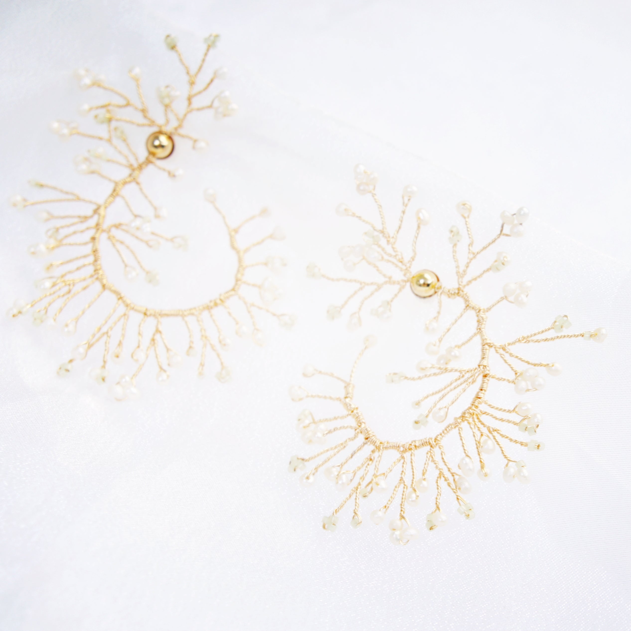 Soft Rime Curved Branch Earrings