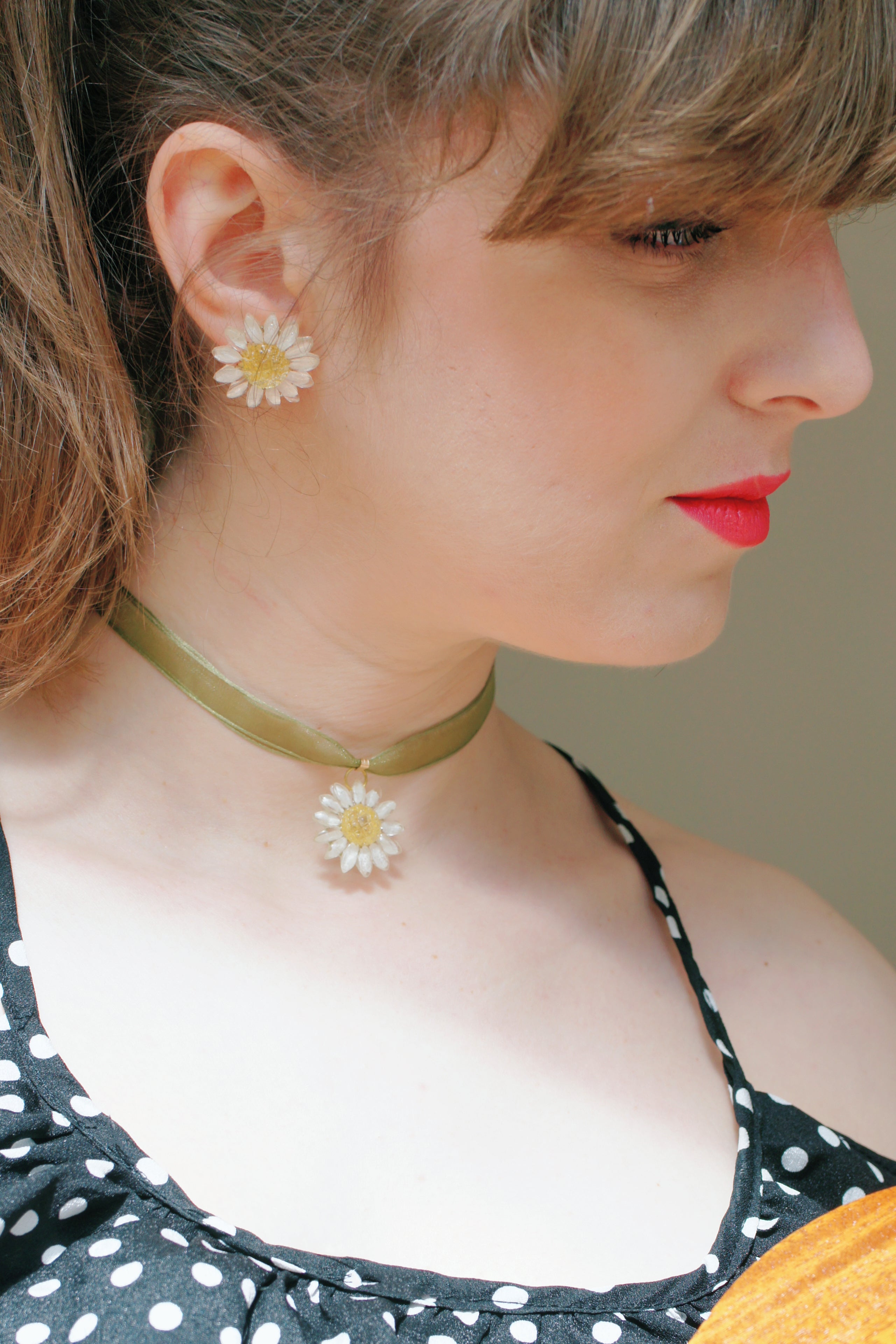 *REAL FLOWER* Reborn White Daisy Organza Choker/Necklace