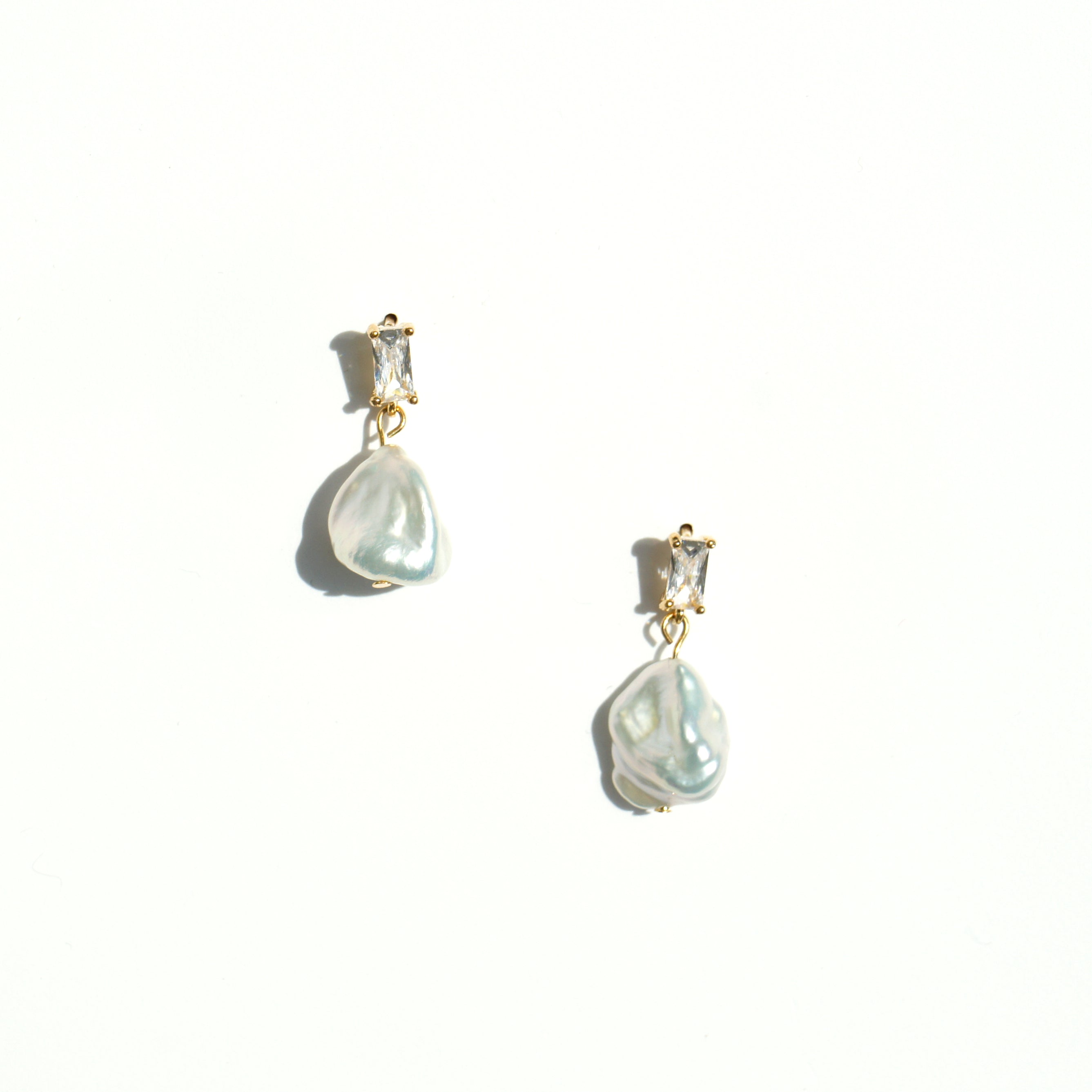 Le Petit Freshwater Pearl Drop Earrings