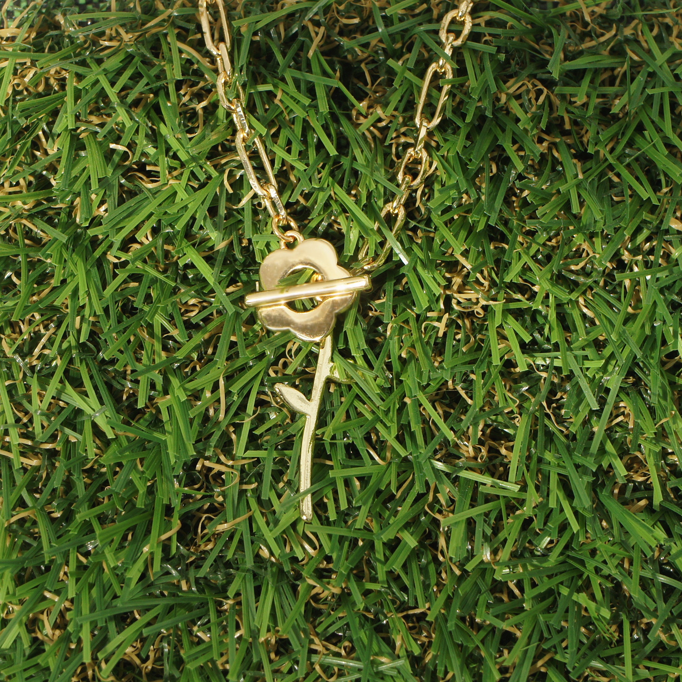 Daisy with Stem T-Bar Chain Necklace