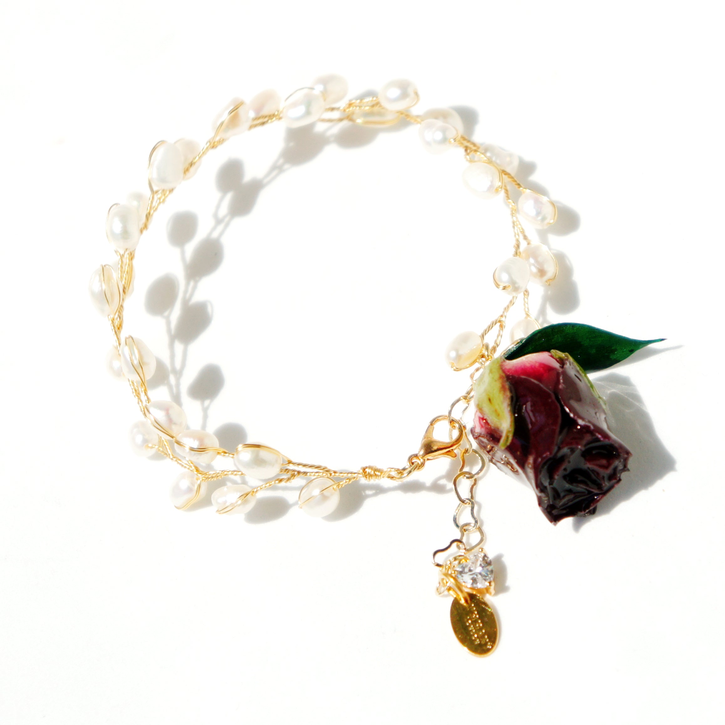 *REAL FLOWER* Grande Amore Freshwater Pearl Bracelet with Rosebud Charm