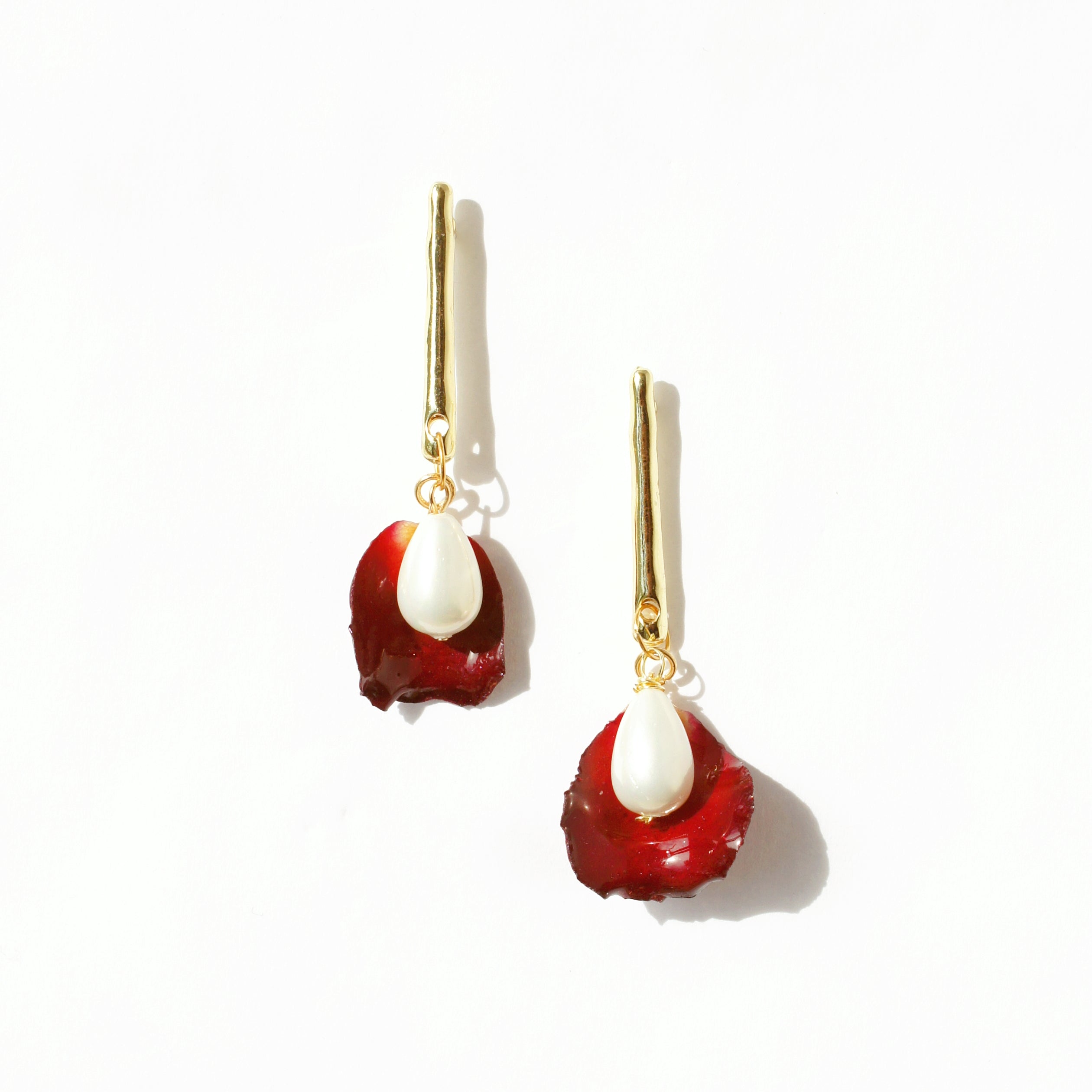 *REAL FLOWER* Grande Amore Rose Petal and Teardrop Pearl Earrings