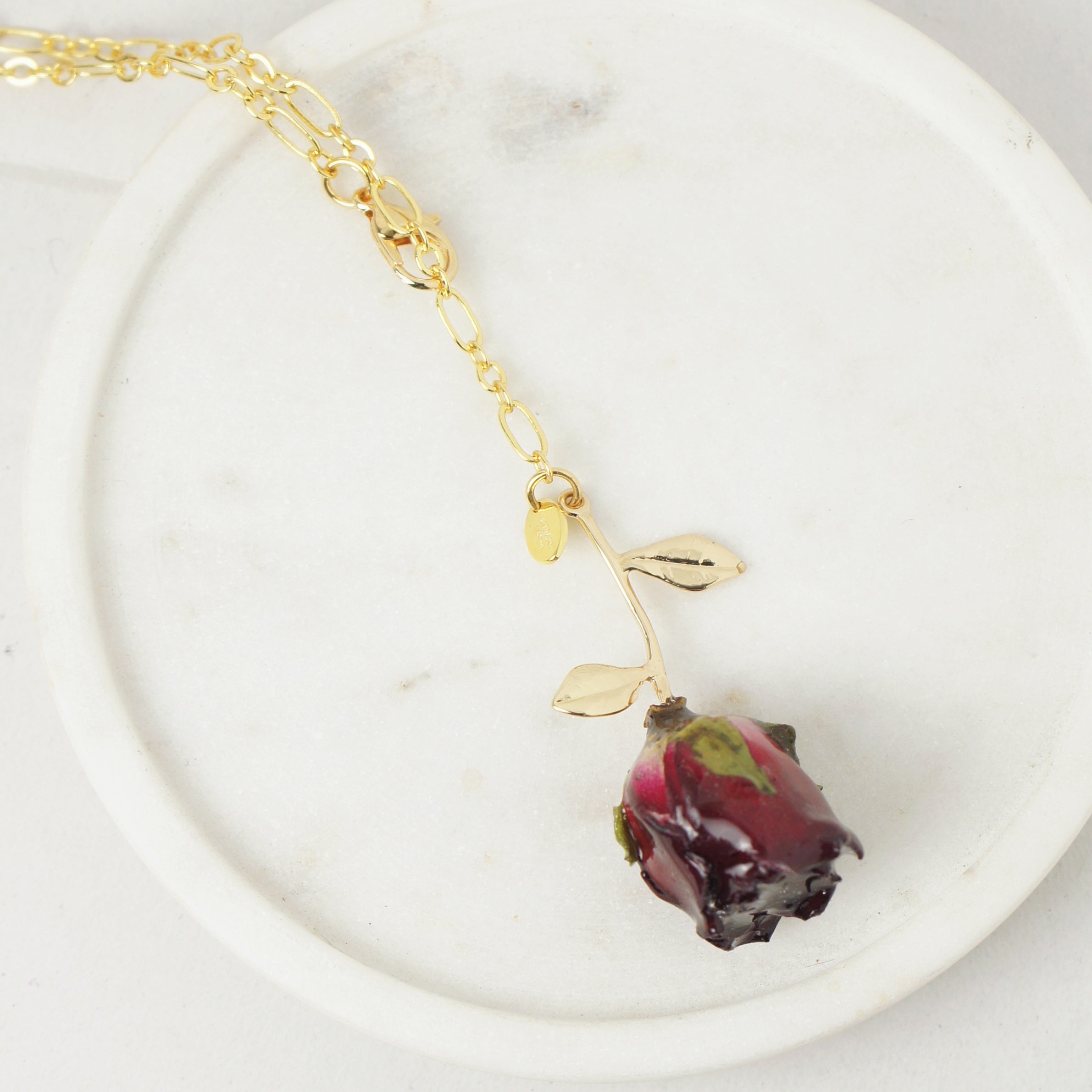 *REAL FLOWER* Grande Amore Rosebud with Stem Chain Necklace
