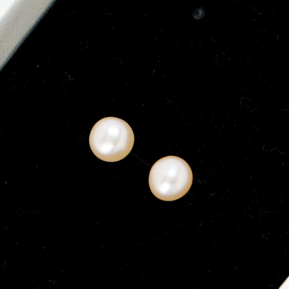 Freshwater Pearl Stud Earrings in Sterling Silver, 5-6mm