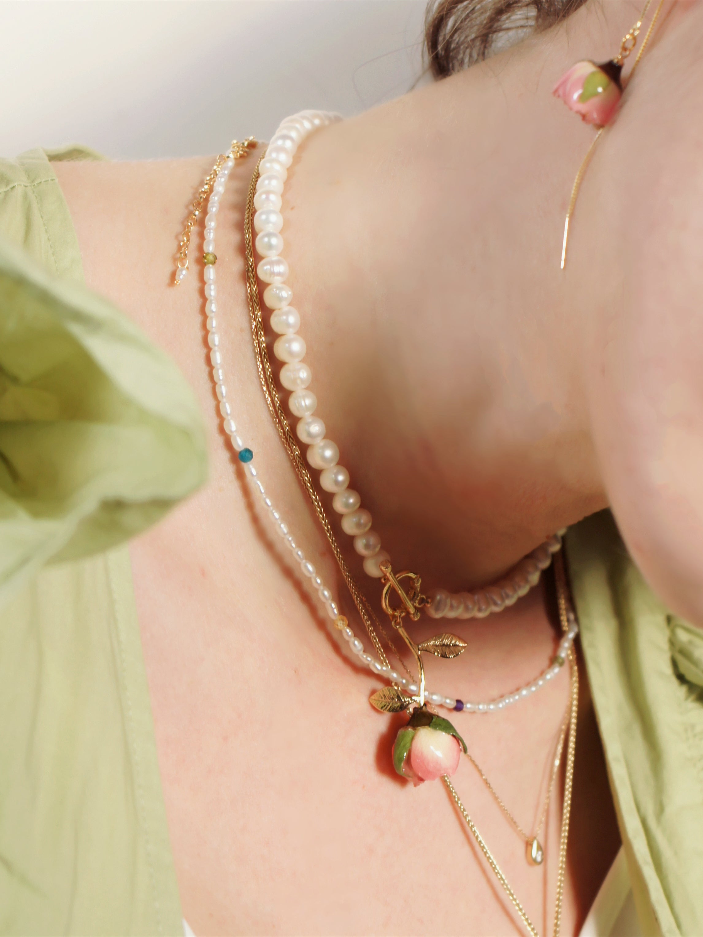 *REAL FLOWER* Bella Rosa Pearl Necklace with Pink Rosebud Pendant