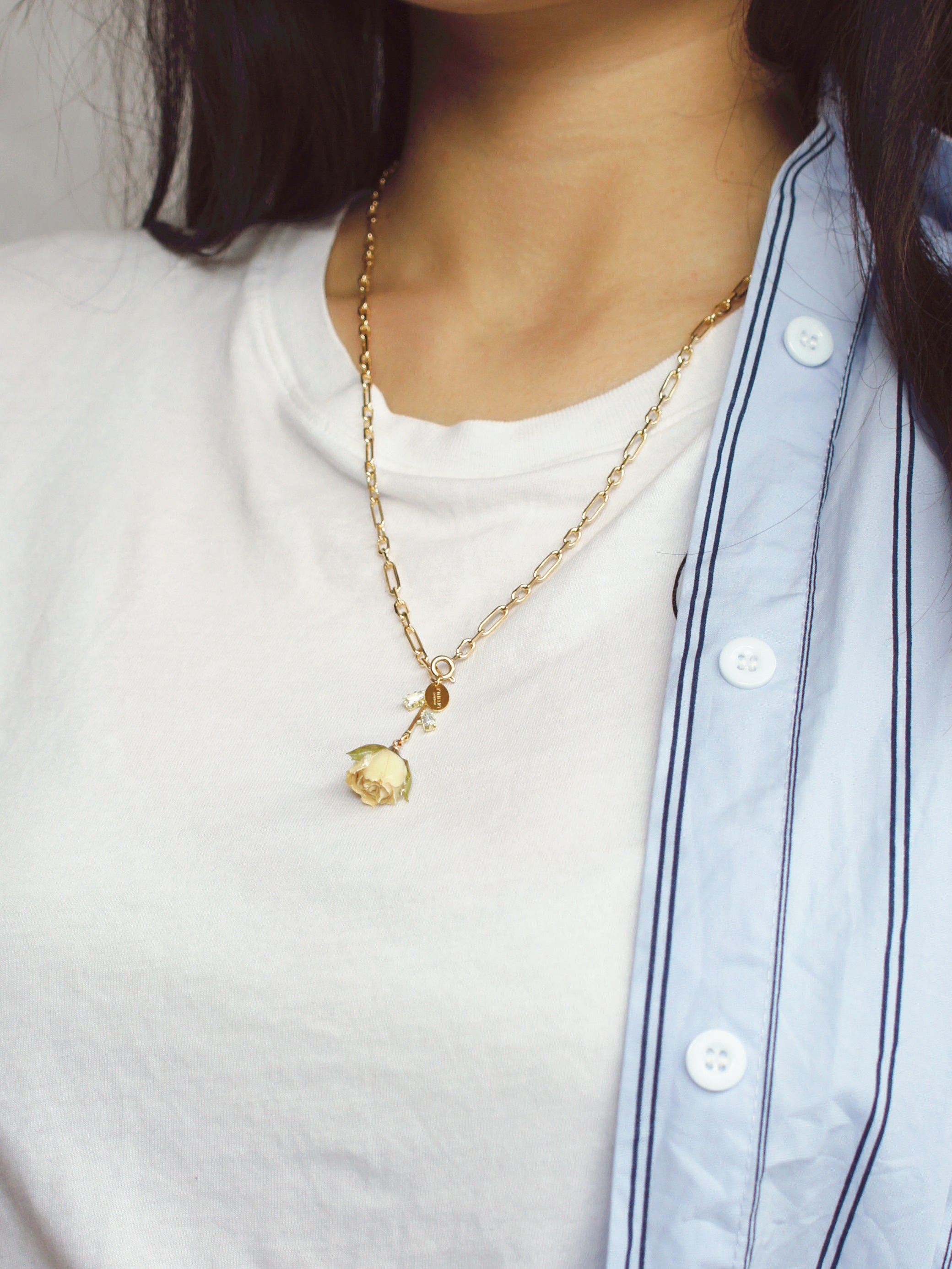 *REAL FLOWER* Rosa Blanca Adjustable Chain Necklace with Rosebud Pendant