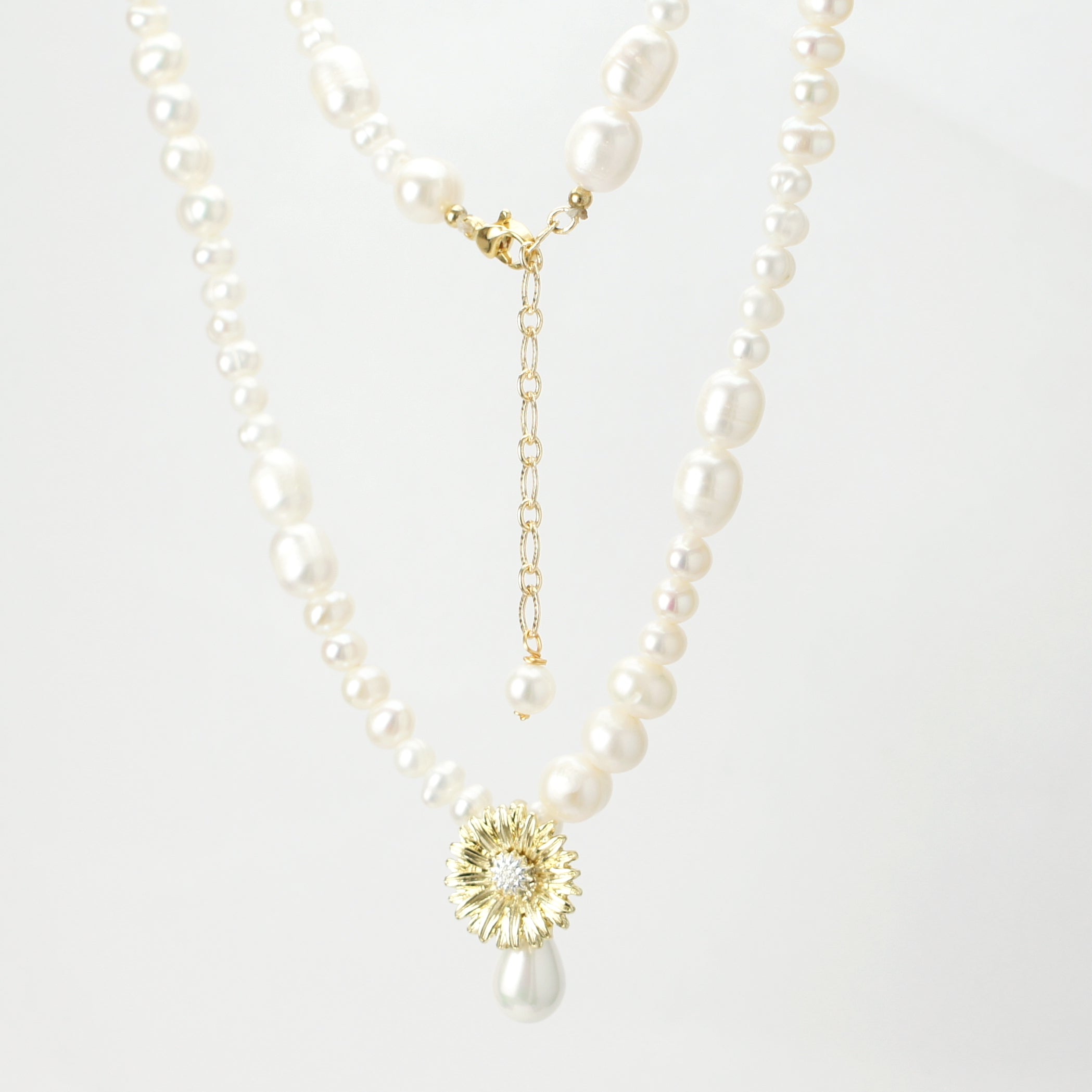 Sunflower Pendant Freshwater Pearl Necklace