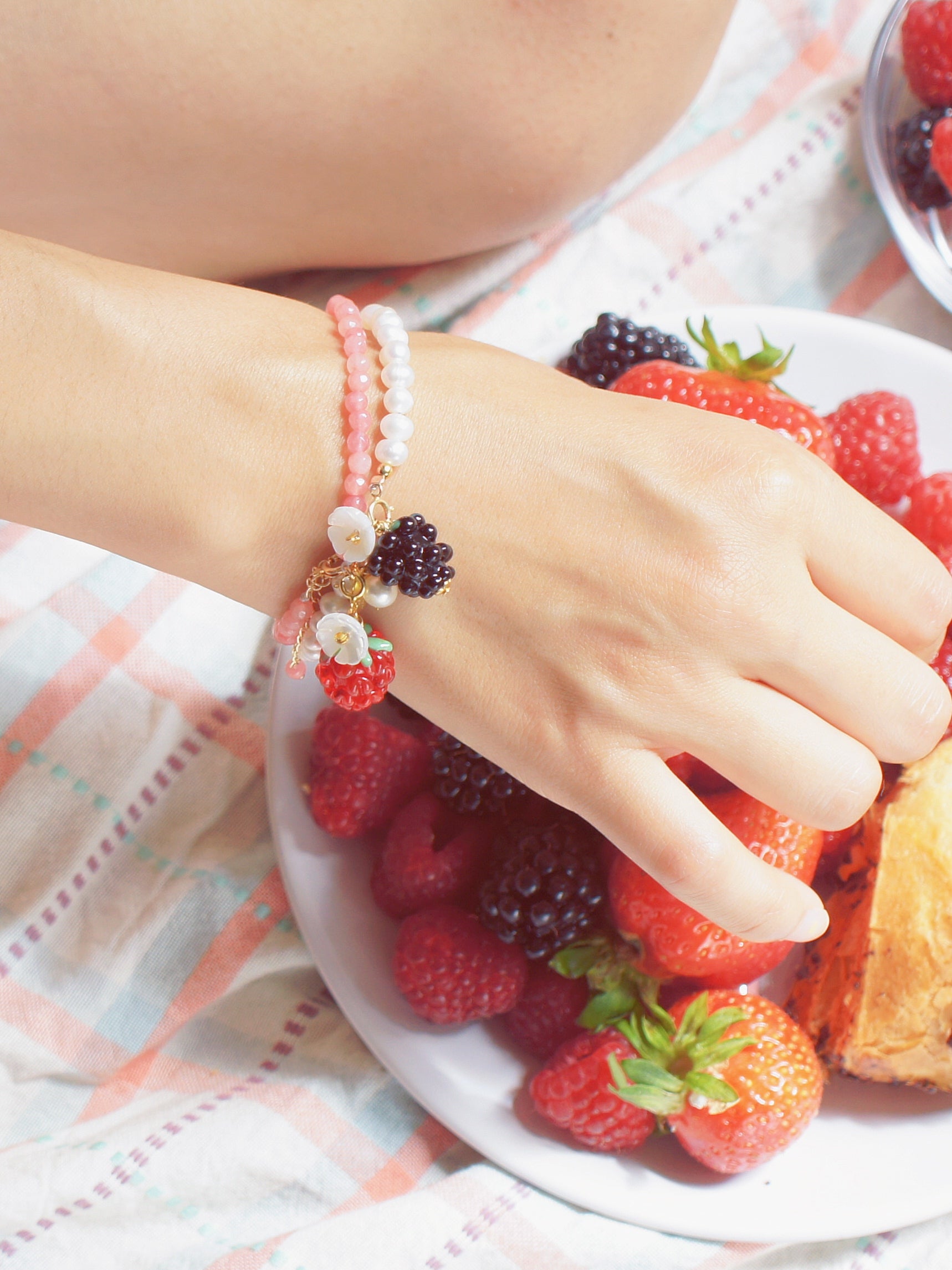 Very Berry Freshwater Pearl Bracelet with Lampwork Glass Blackberry and Mother of Pearl Flower Charm